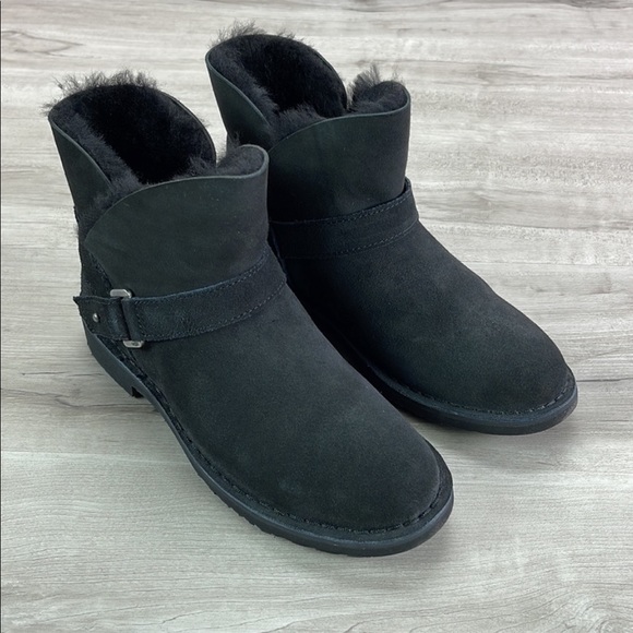 🍁UGG🍁 BLACK AUBRIELLE BOOTS - Picture 7 of 14